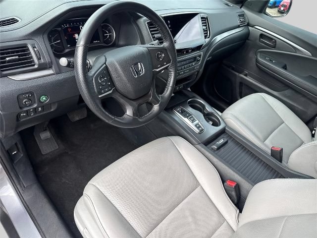 Used 2023 Honda Passport EX-L image 10