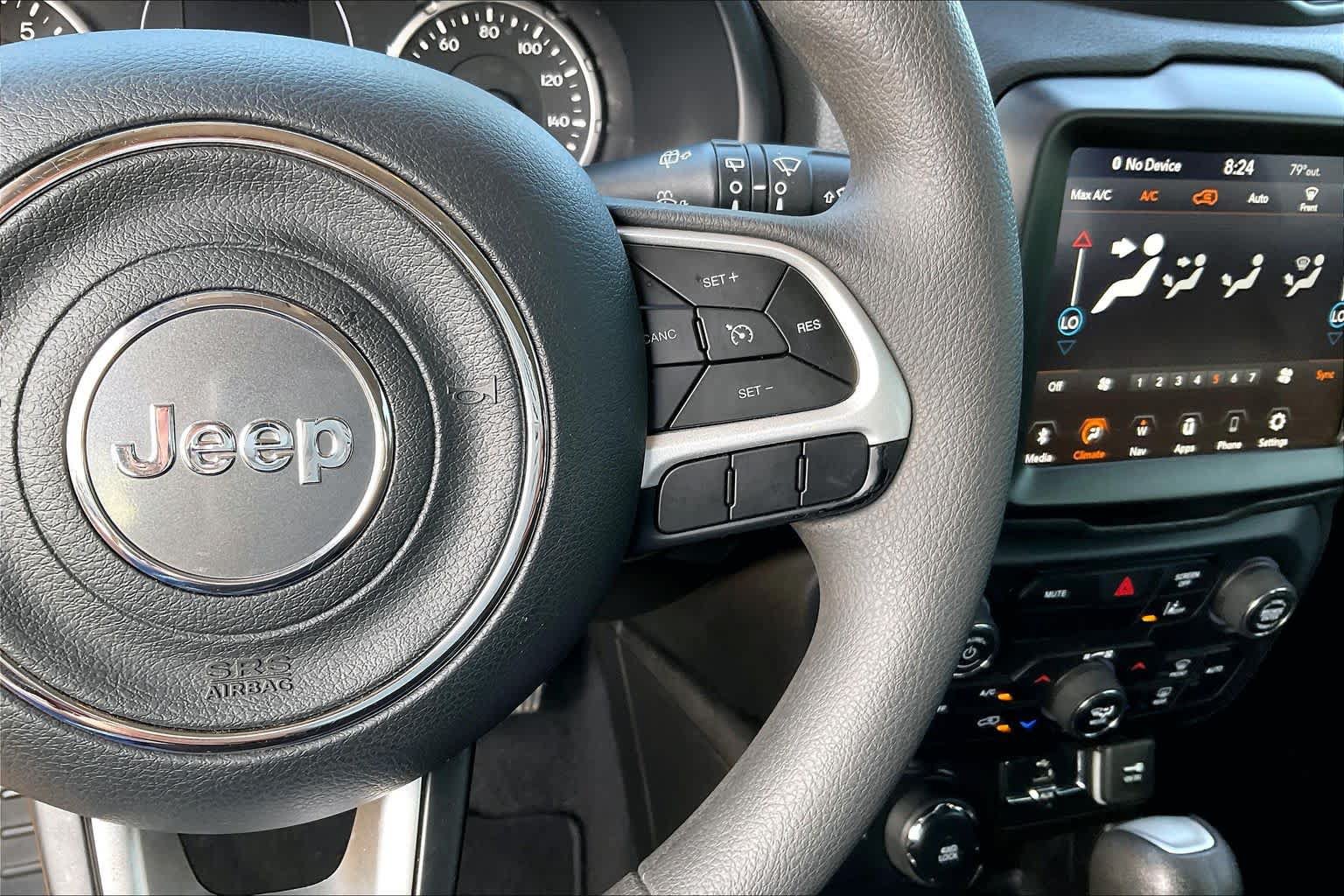 Used 2023 Jeep Renegade Latitude AWD/4WD image 24