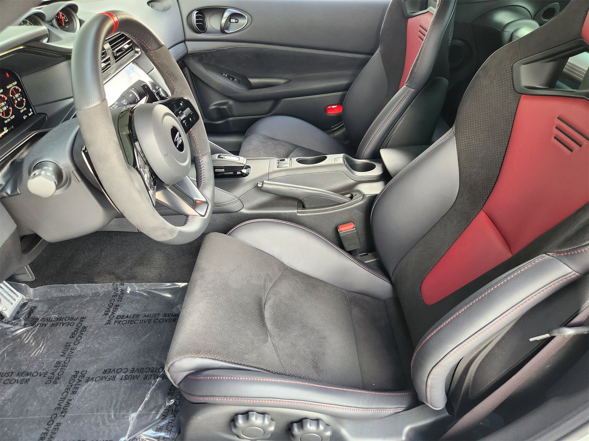 Used 2025 Nissan Z NISMO w/ Floor Mat Package image 15