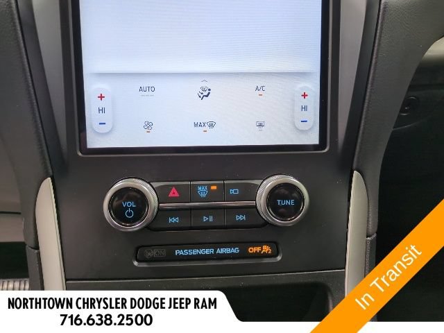 Used 2024 Ford Edge SE w/ Black Appearance Package AWD/4WD image 10