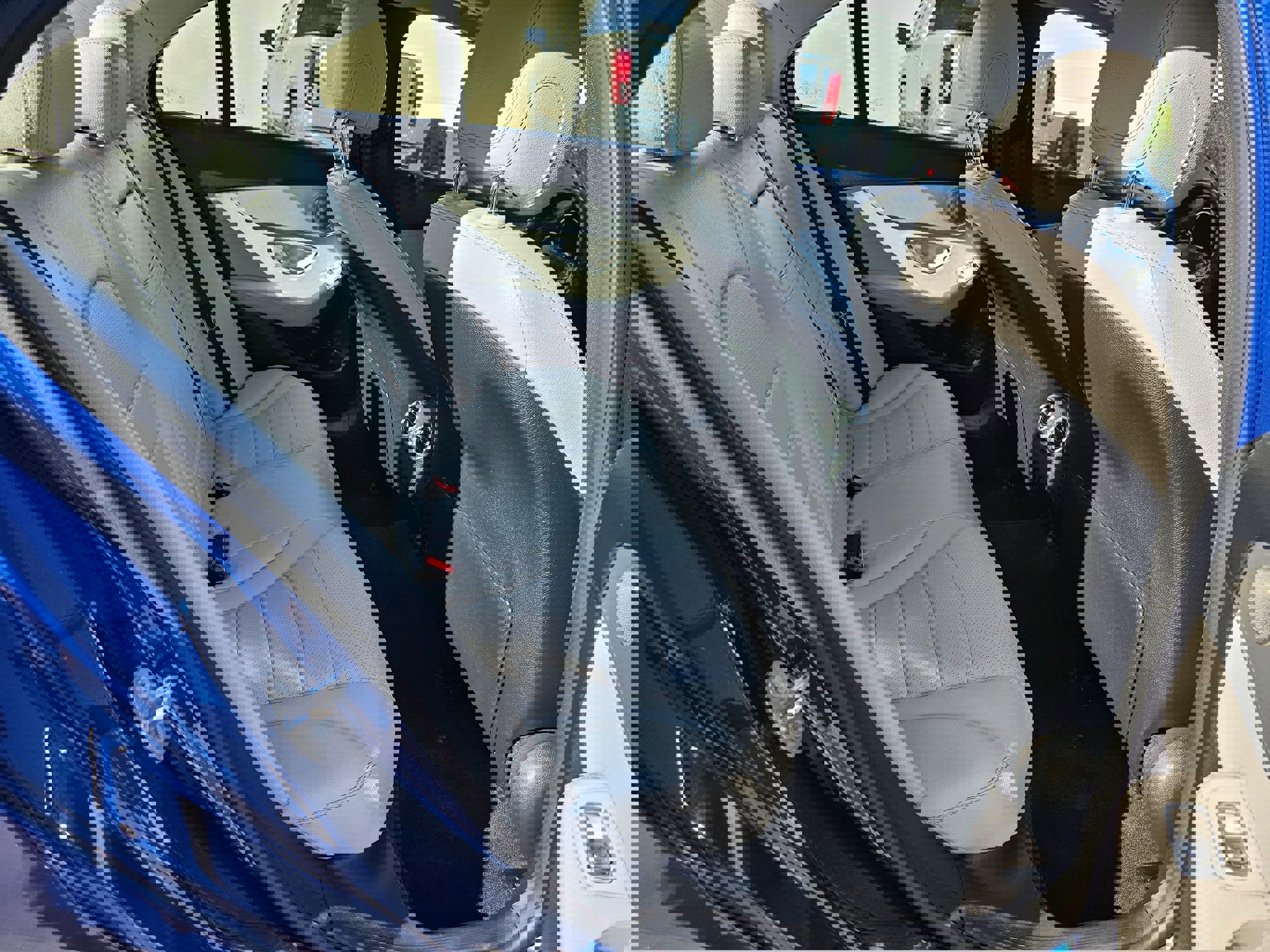 Used 2018 Mercedes-Benz C 350e Sedan image 27