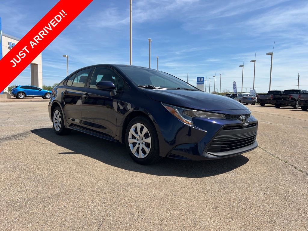 Used 2024 Toyota Corolla LE FWD image 7