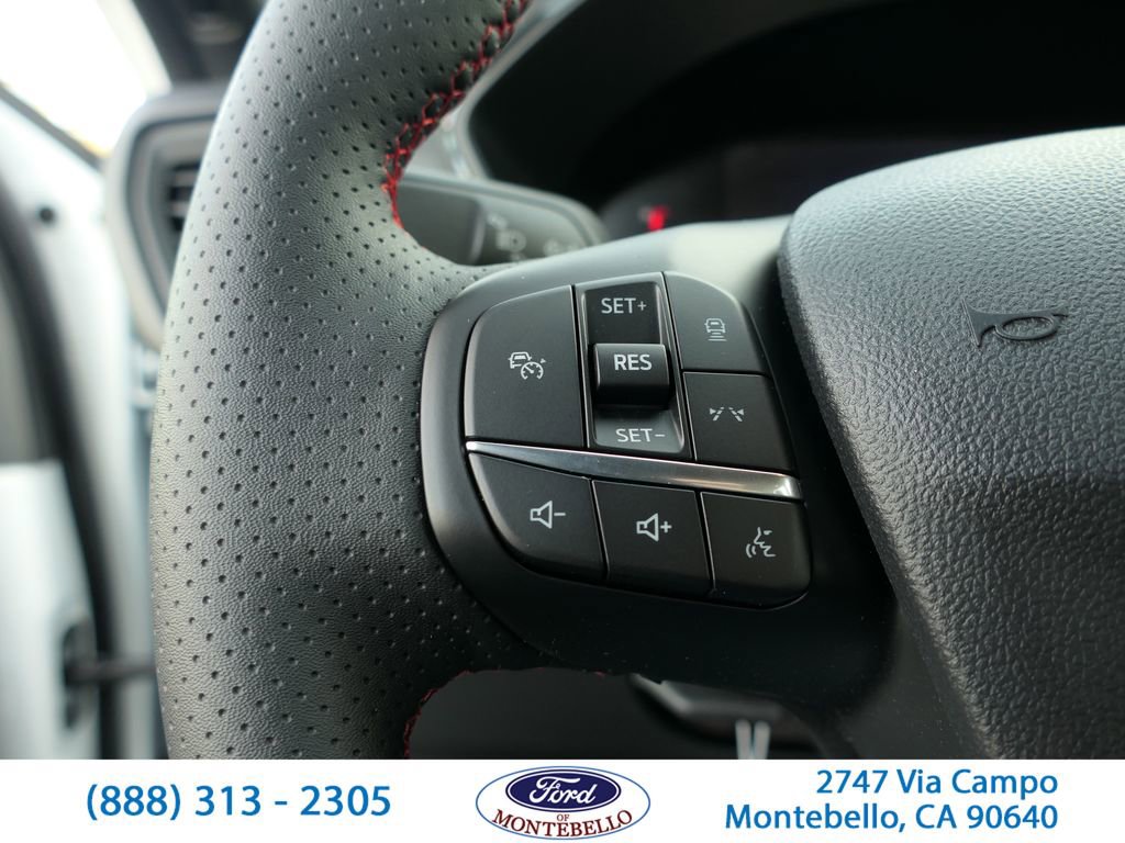 Used 2025 Ford Escape ST-Line w/ Equipment Group 301A image 15