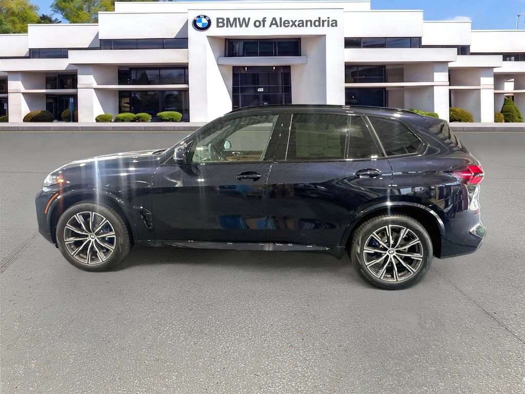 New 2026 BMW X5 xDrive40i w/ M Sport Package AWD/4WD image 8