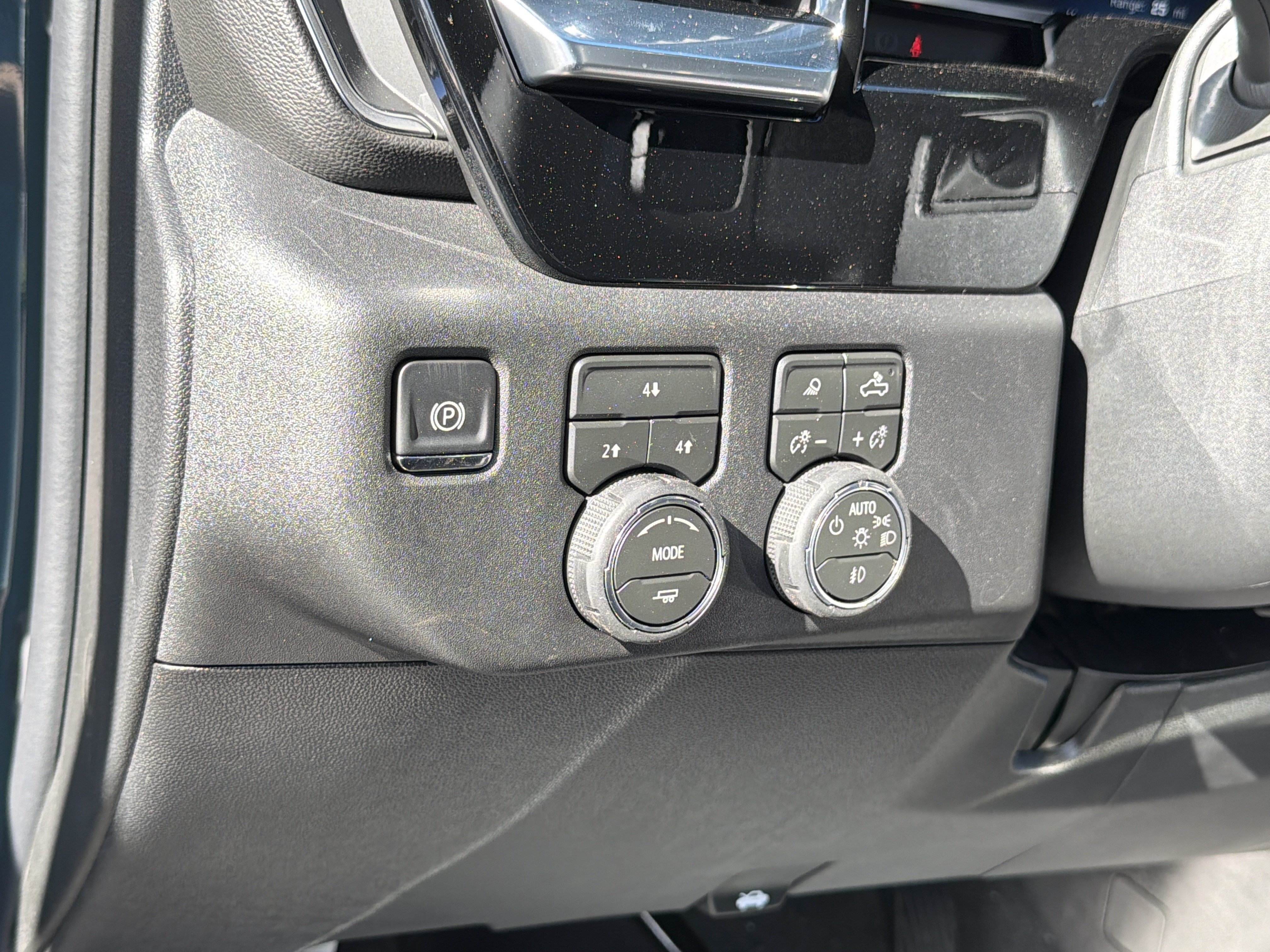 New 2026 Chevrolet Silverado 3500 LT w/ Trail Boss Package AWD/4WD image 15