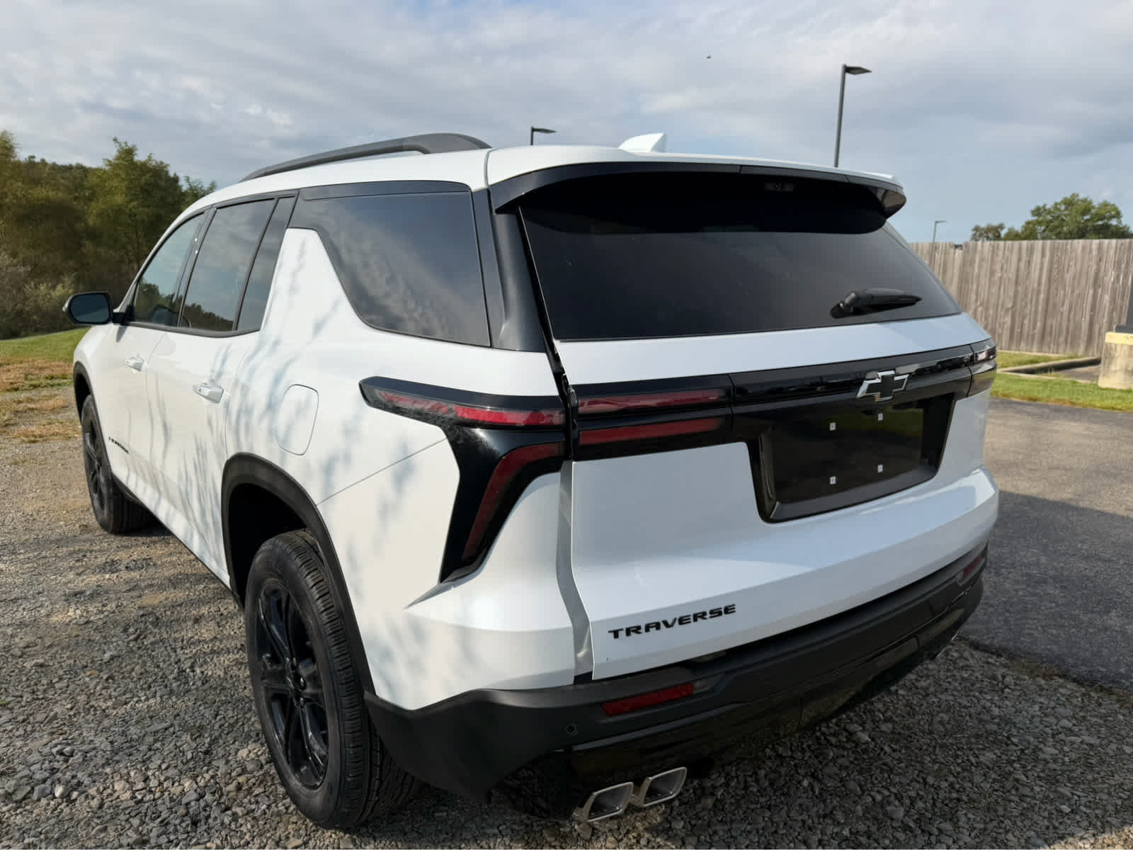 New 2027 Chevrolet Traverse LT w/ Midnight/Sport Edition FWD image 4