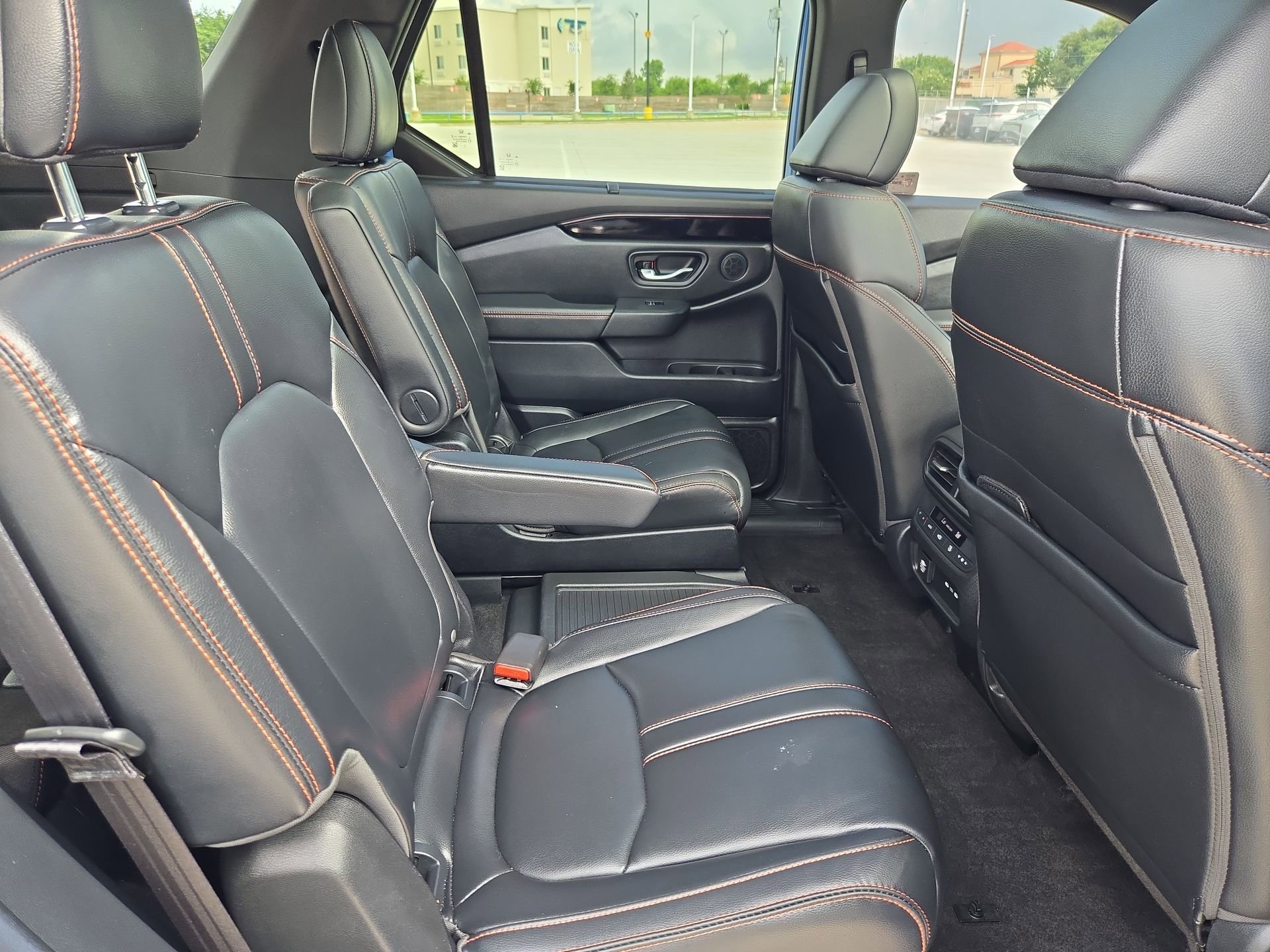 Used 2024 Honda Pilot TrailSport image 30