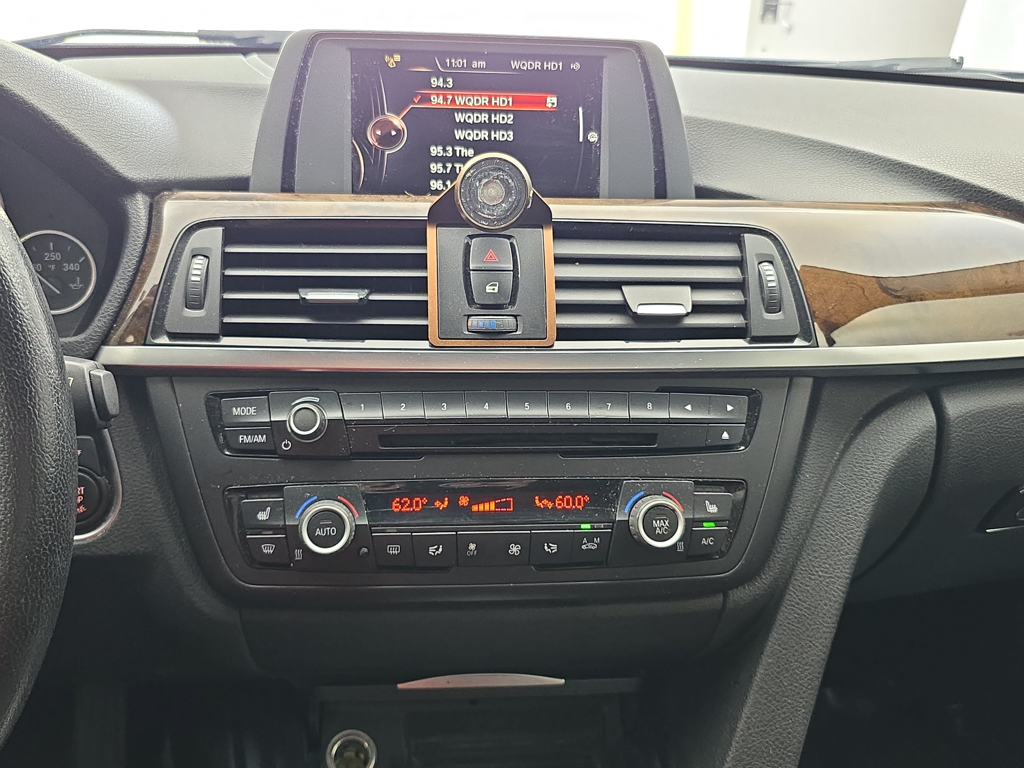 Used 2015 BMW 328i xDrive Sedan AWD/4WD image 19
