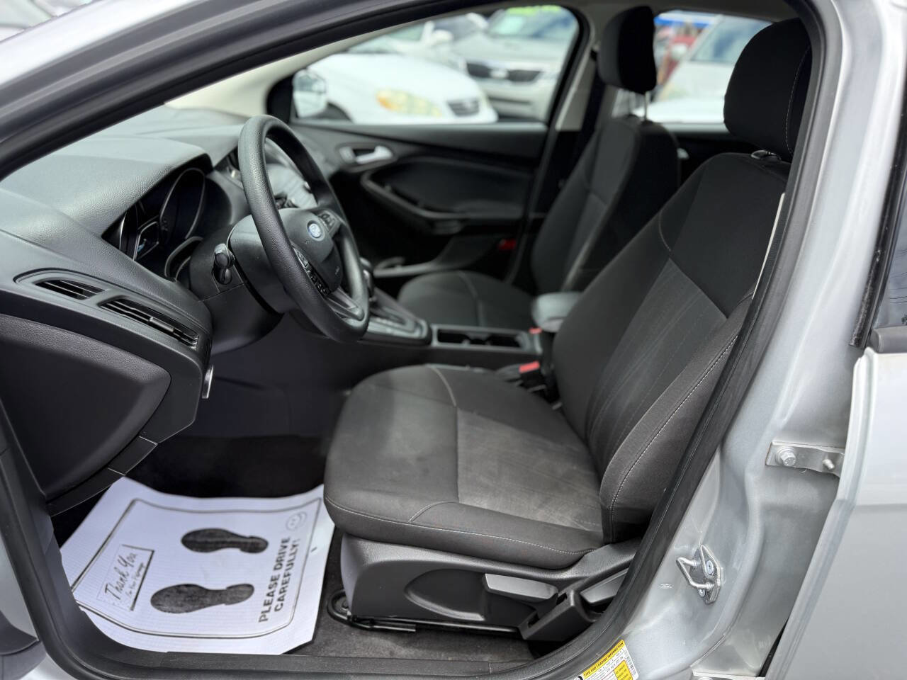 Used 2018 Ford Focus SE FWD image 40