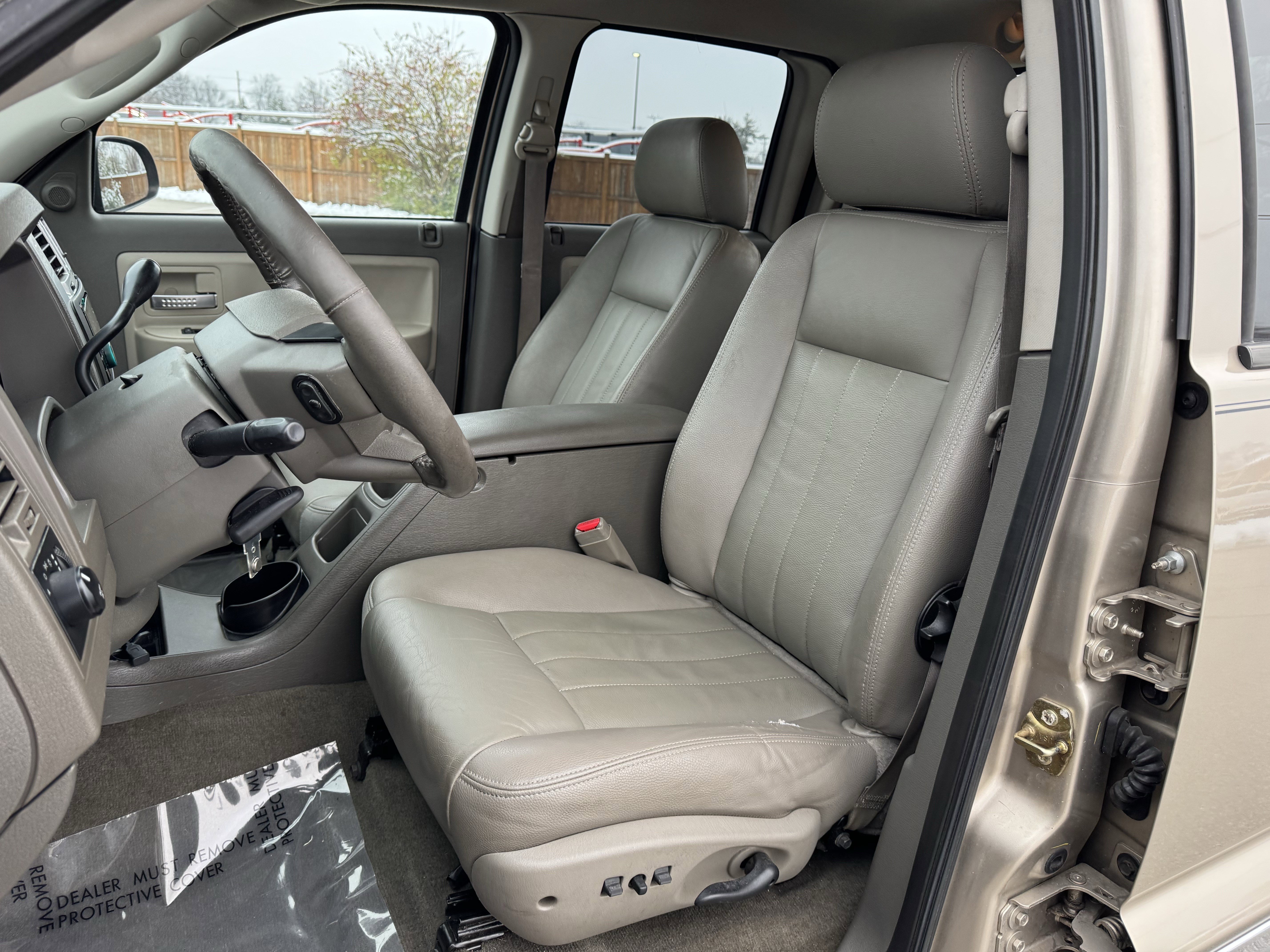 Used 2005 Dodge Dakota Laramie image 23