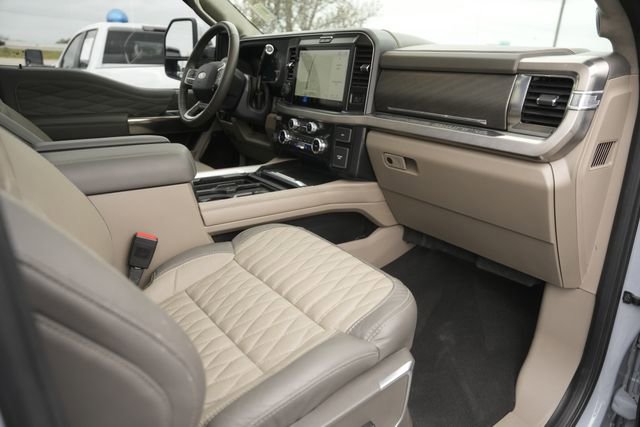 Used 2026 Ford F450 Platinum w/ Platinum Plus Package image 18