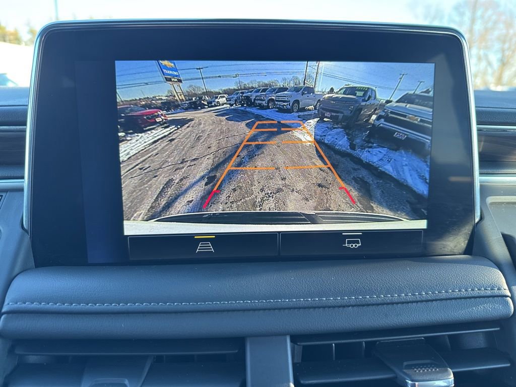 Used 2022 Chevrolet Suburban Z71 image 33