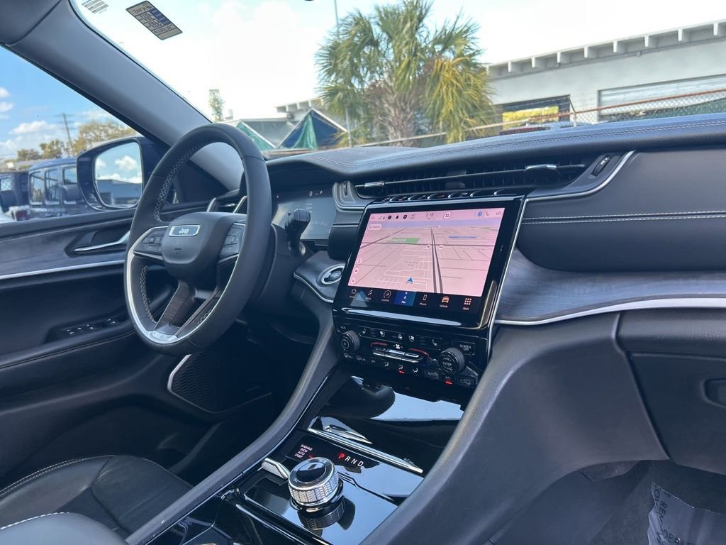 Certified 2023 Jeep Grand Cherokee Limited w/ Luxury Tech Group II image 26