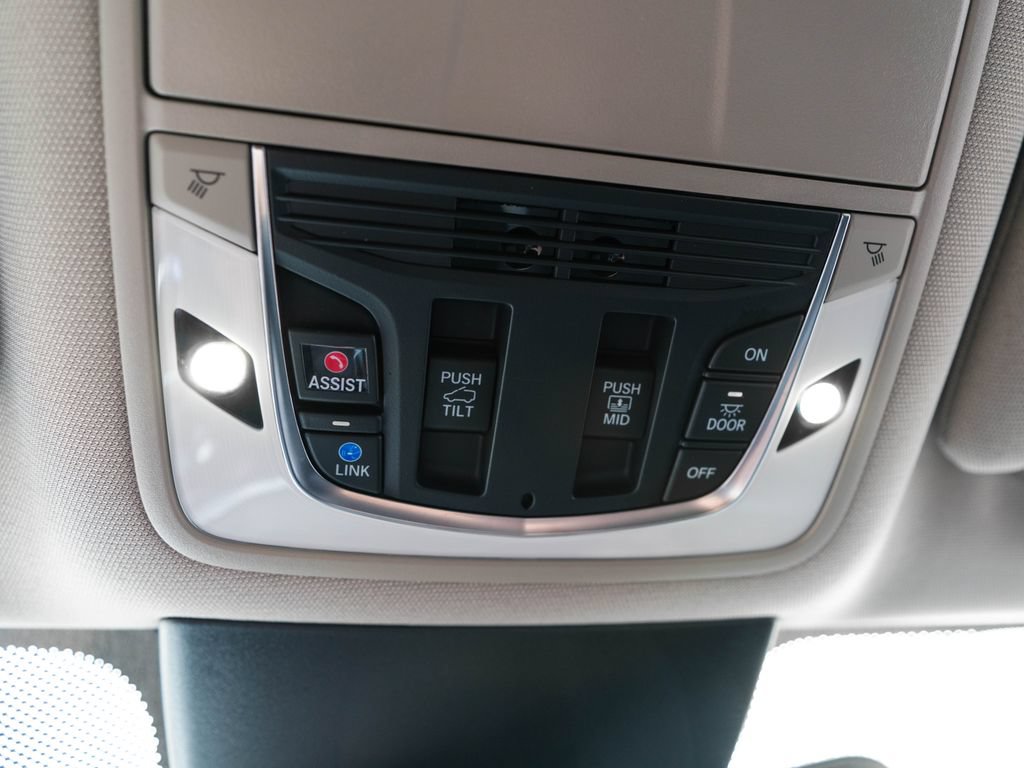 Certified 2023 Acura MDX SH-AWD w/ Technology Package image 39