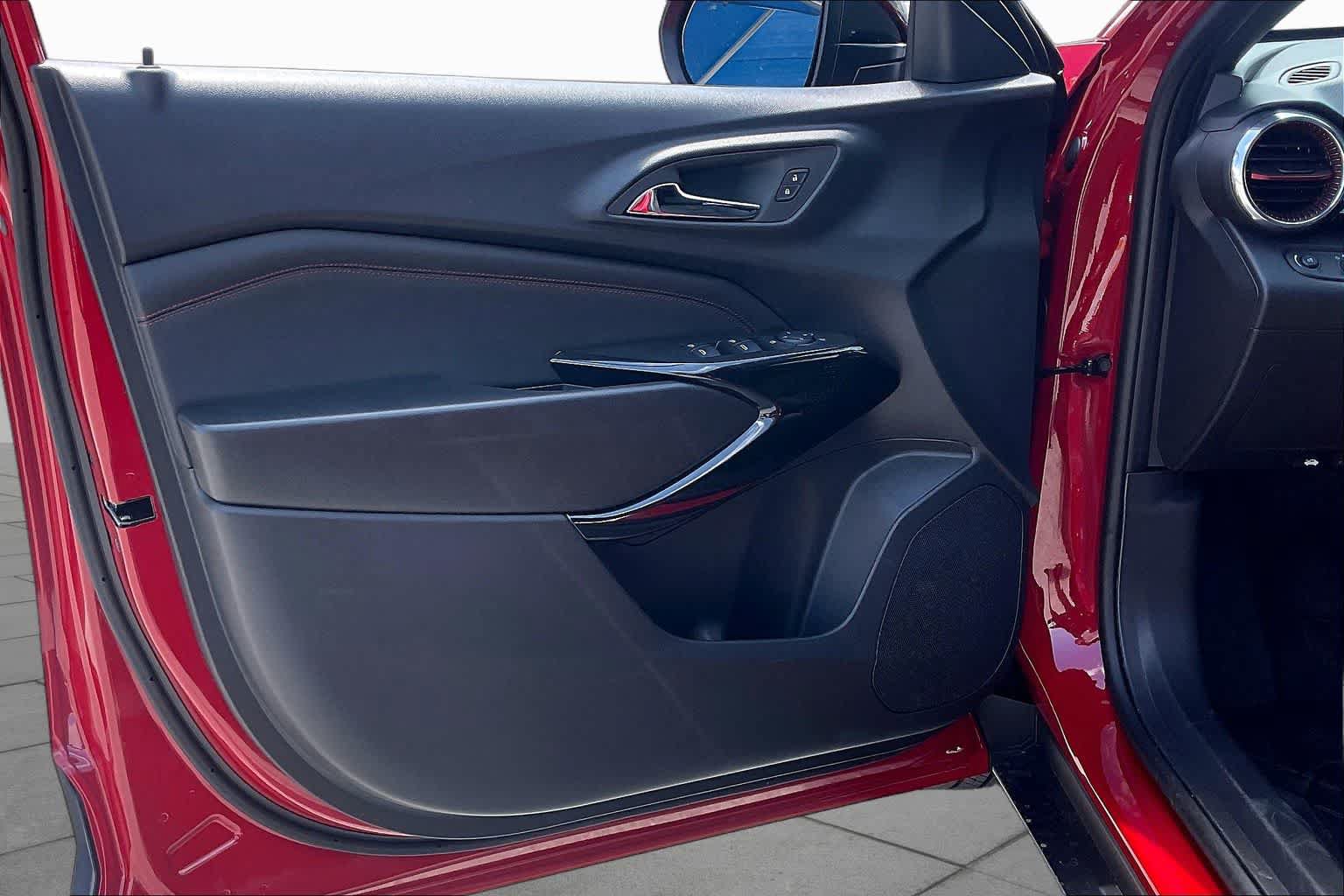 New 2026 Chevrolet Trax RS w/ Driver Confidence Package FWD image 10