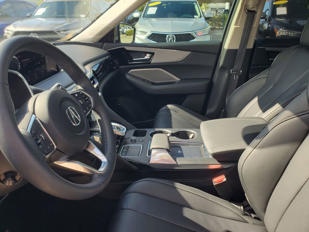 Used 2024 Acura MDX FWD w/ Technology Package image 17