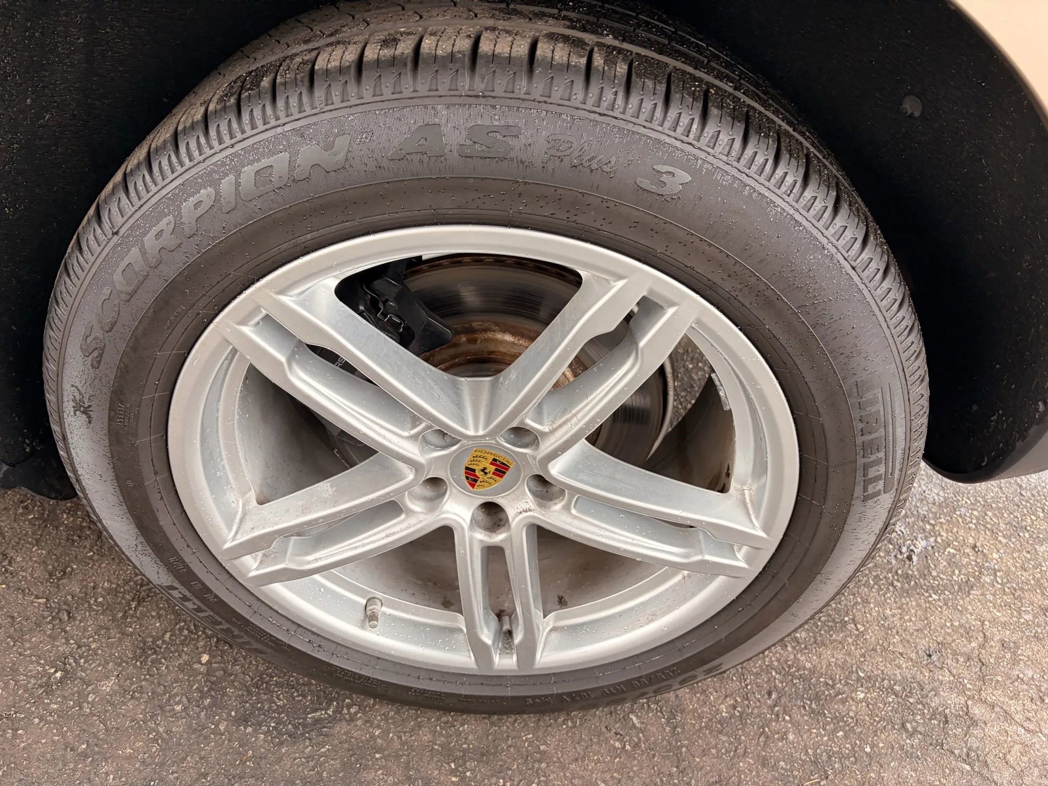 Used 2017 Porsche Macan image 95