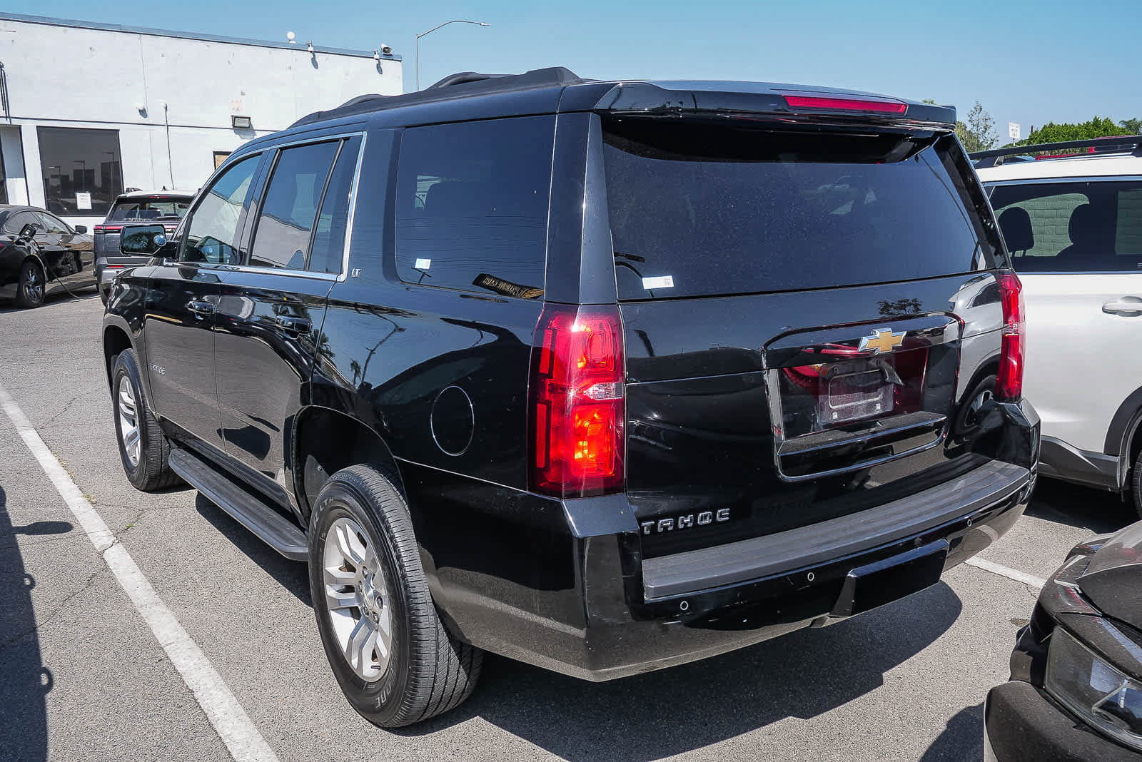 Used 2016 Chevrolet Tahoe LT w/ Luxury Package AWD/4WD image 15