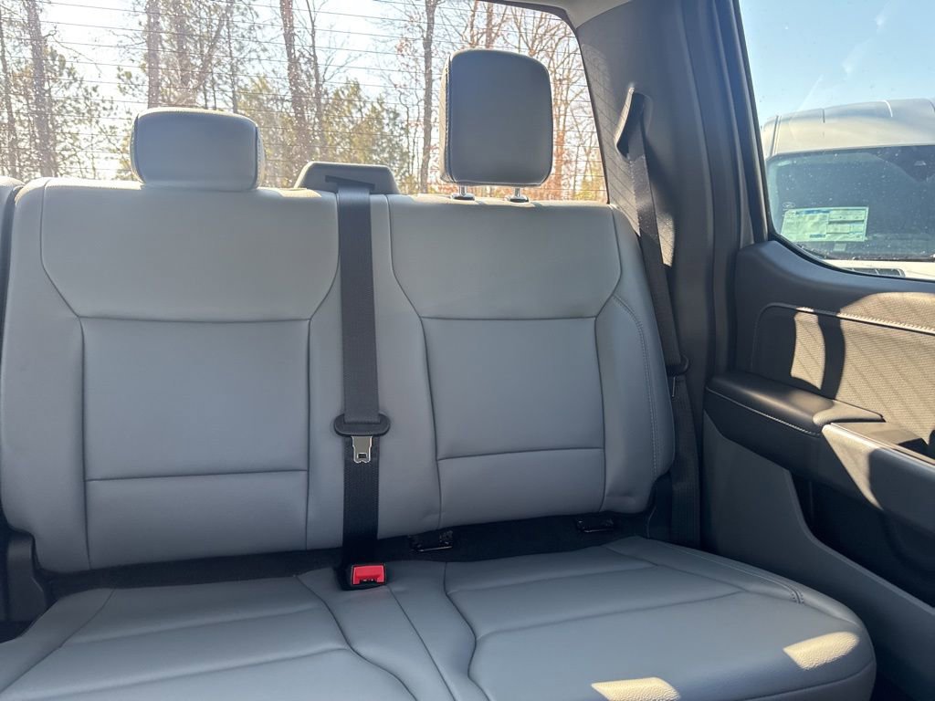 Used 2025 Ford F150 Lightning Flash image 14