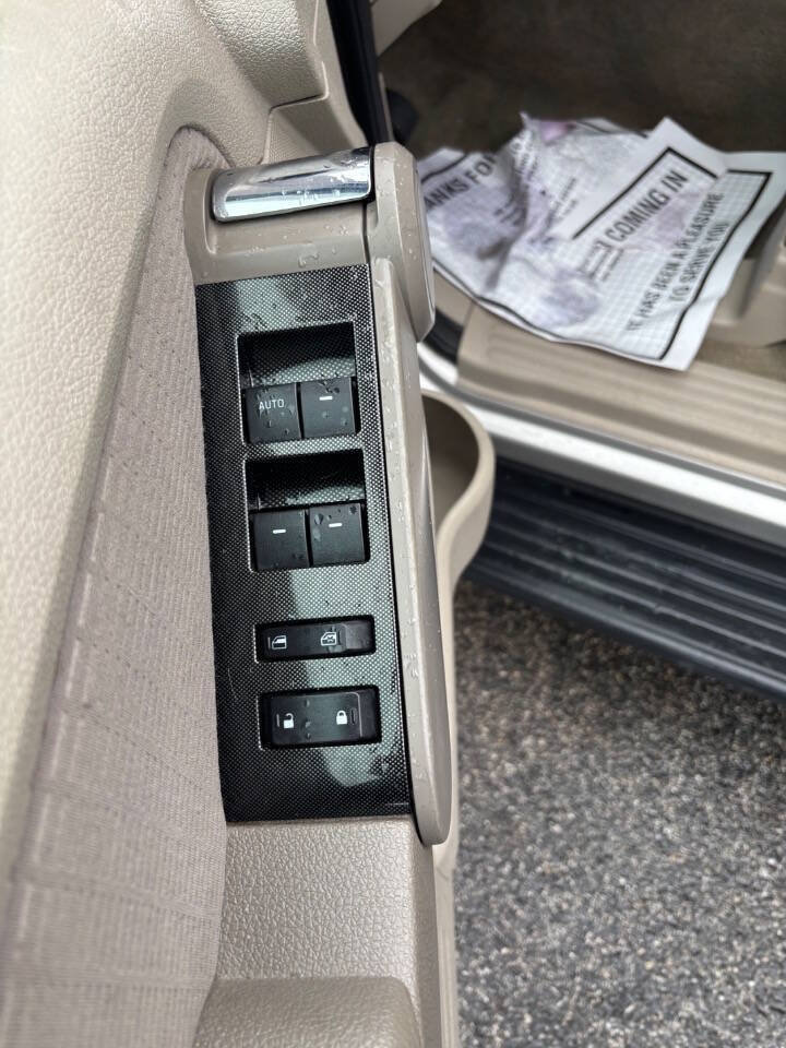 Used 2007 Ford Explorer XLT AWD/4WD image 11