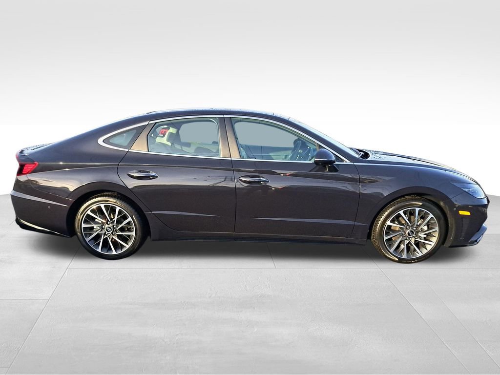 New 2023 Hyundai Sonata Limited w/ Cargo Package FWD image 4