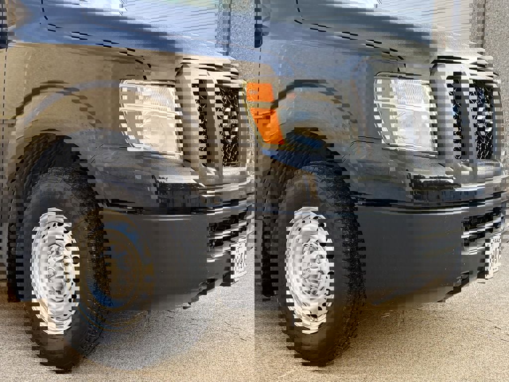 Used 2018 Nissan NV 3500 S image 11