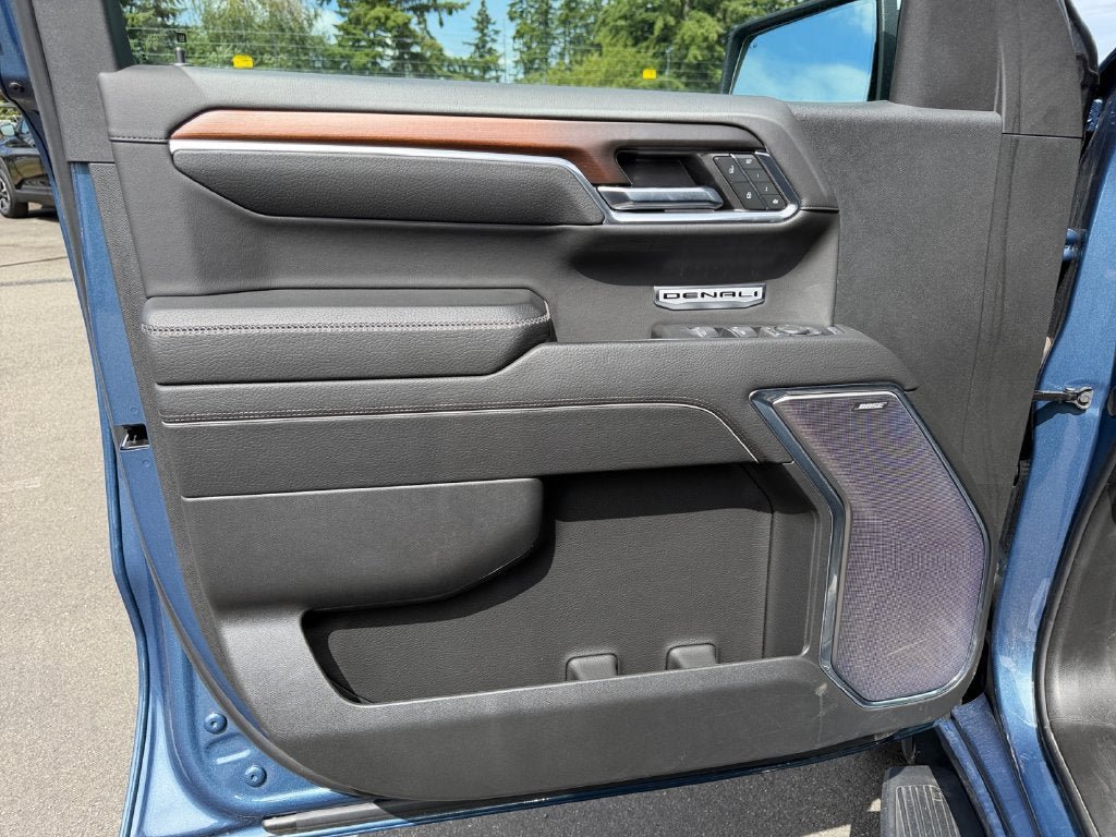 Used 2024 GMC Sierra 1500 Denali AWD/4WD image 21