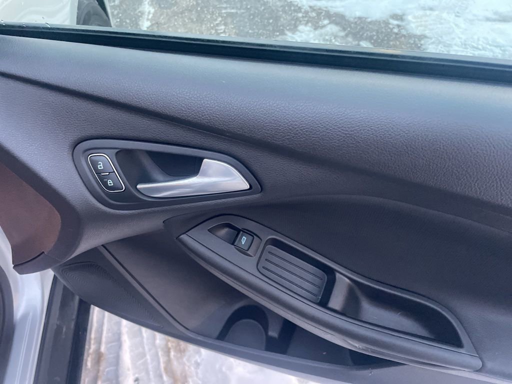 Used 2018 Ford Focus SE image 21