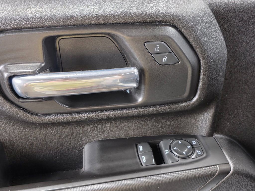 Used 2024 GMC Sierra 3500 Pro w/ Convenience Package image 17