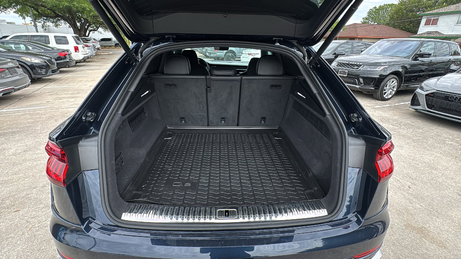 Used 2023 Audi RS Q8 w/ Executive Package AWD/4WD image 25