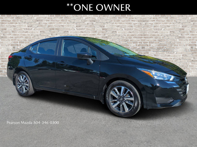 Used 2025 Nissan Versa SV w/ Trunk Package FWD image 1