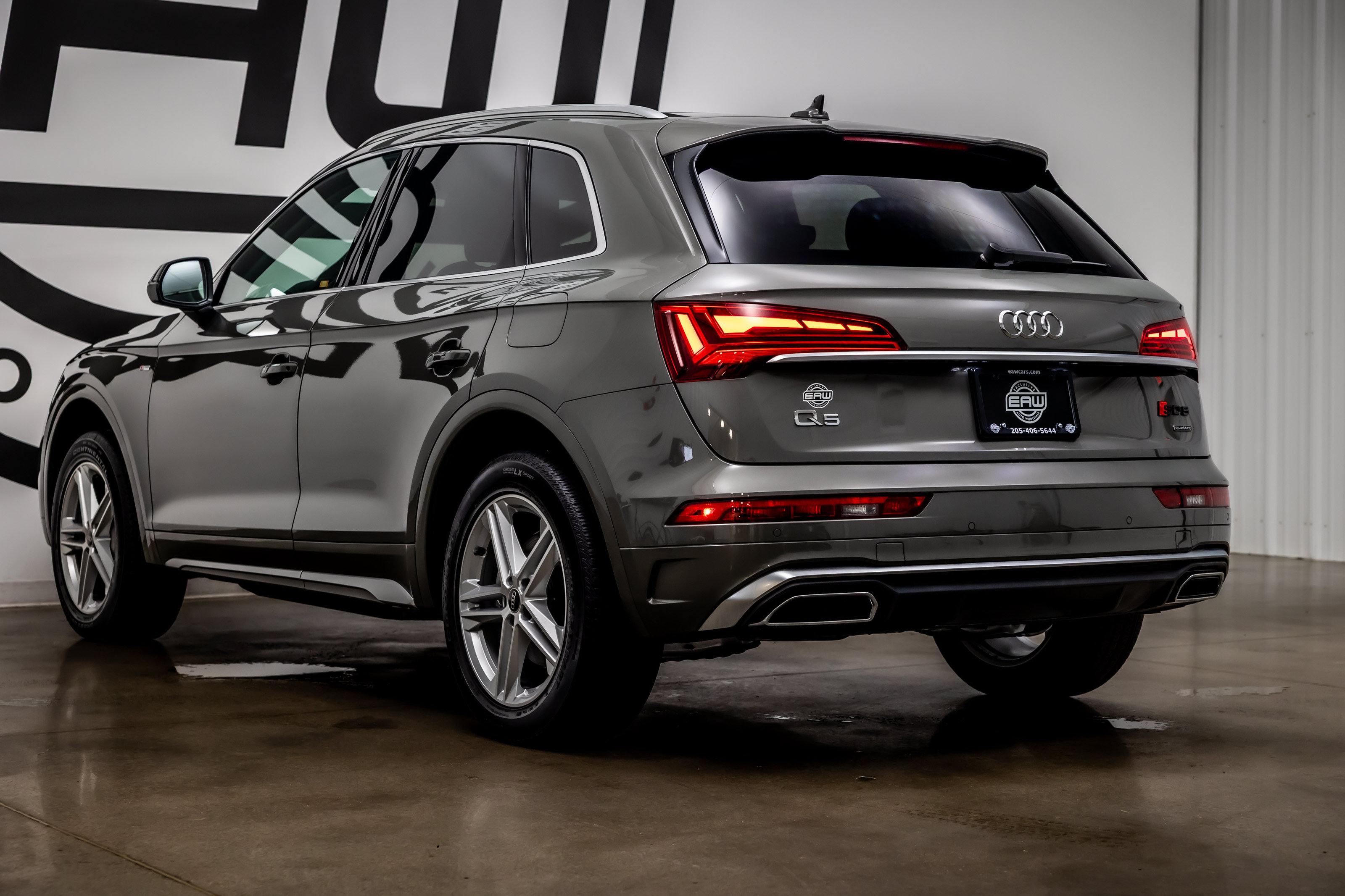 Used 2025 Audi Q5 e Premium Plus w/ Premium Plus Package AWD/4WD image 29