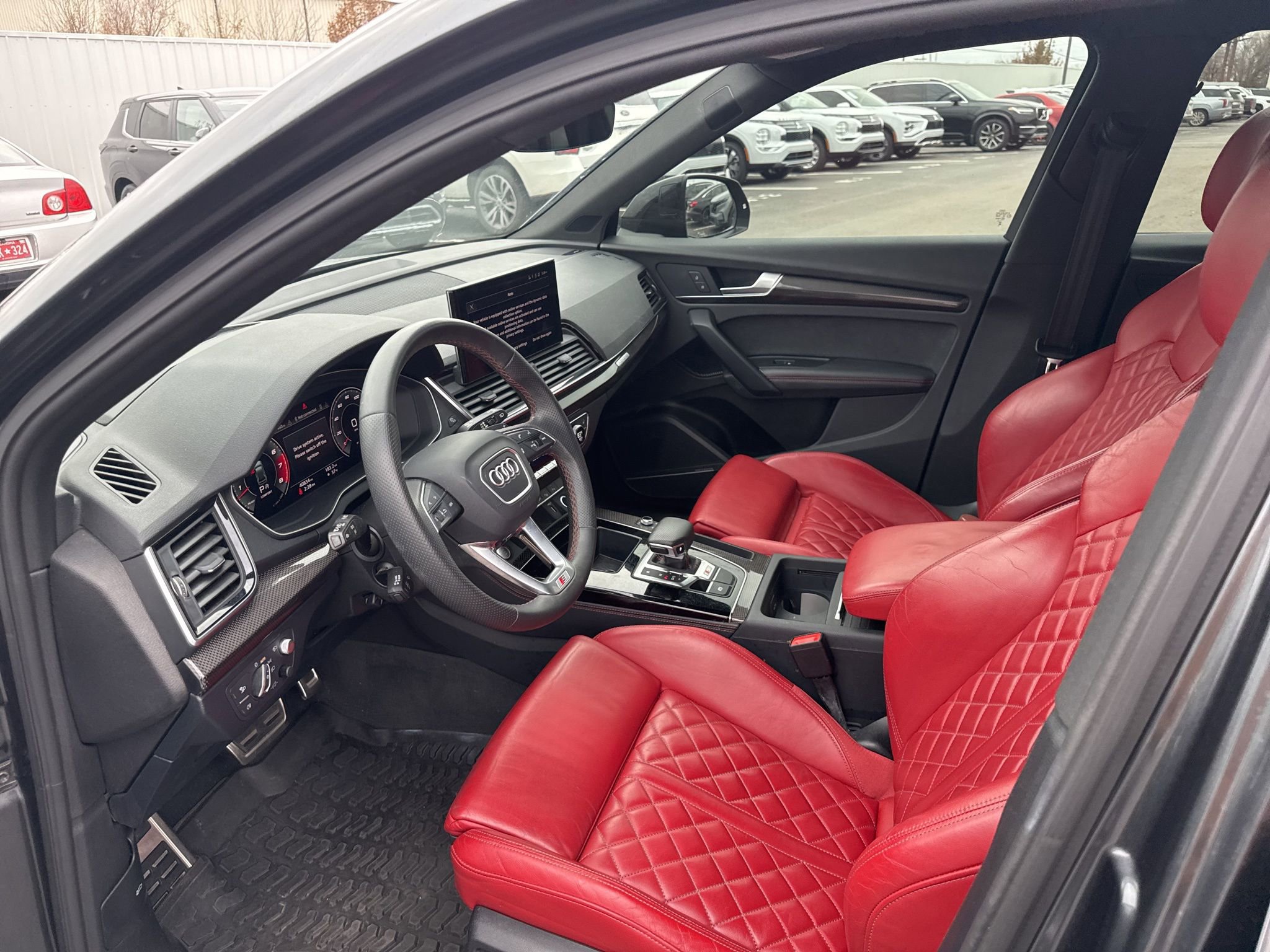 Used 2023 Audi SQ5 Prestige image 9