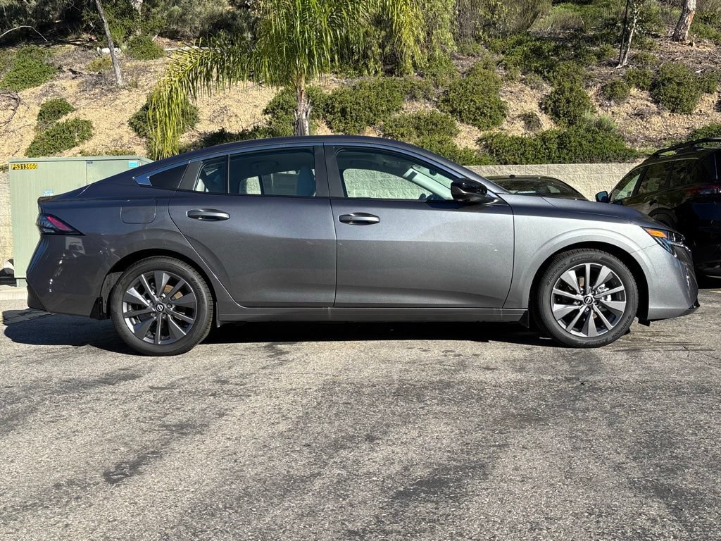 New 2026 Nissan Sentra SL w/ Floor Mat Package FWD image 2
