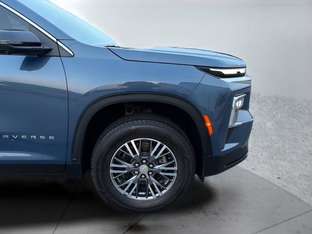 Used 2024 Chevrolet Traverse LT w/ Trailering Package FWD image 33