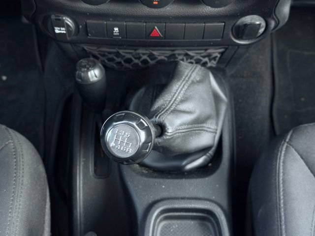 Used 2016 Jeep Wrangler Sport AWD/4WD image 28