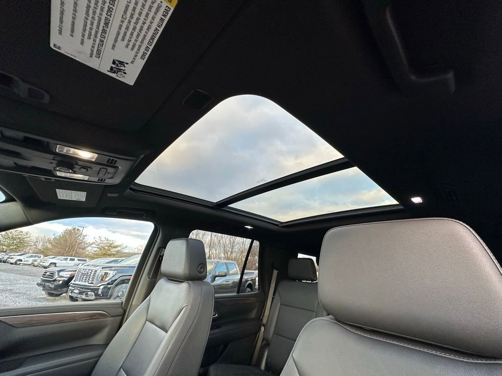 Used 2023 Chevrolet Tahoe Z71 w/ Luxury Package image 3