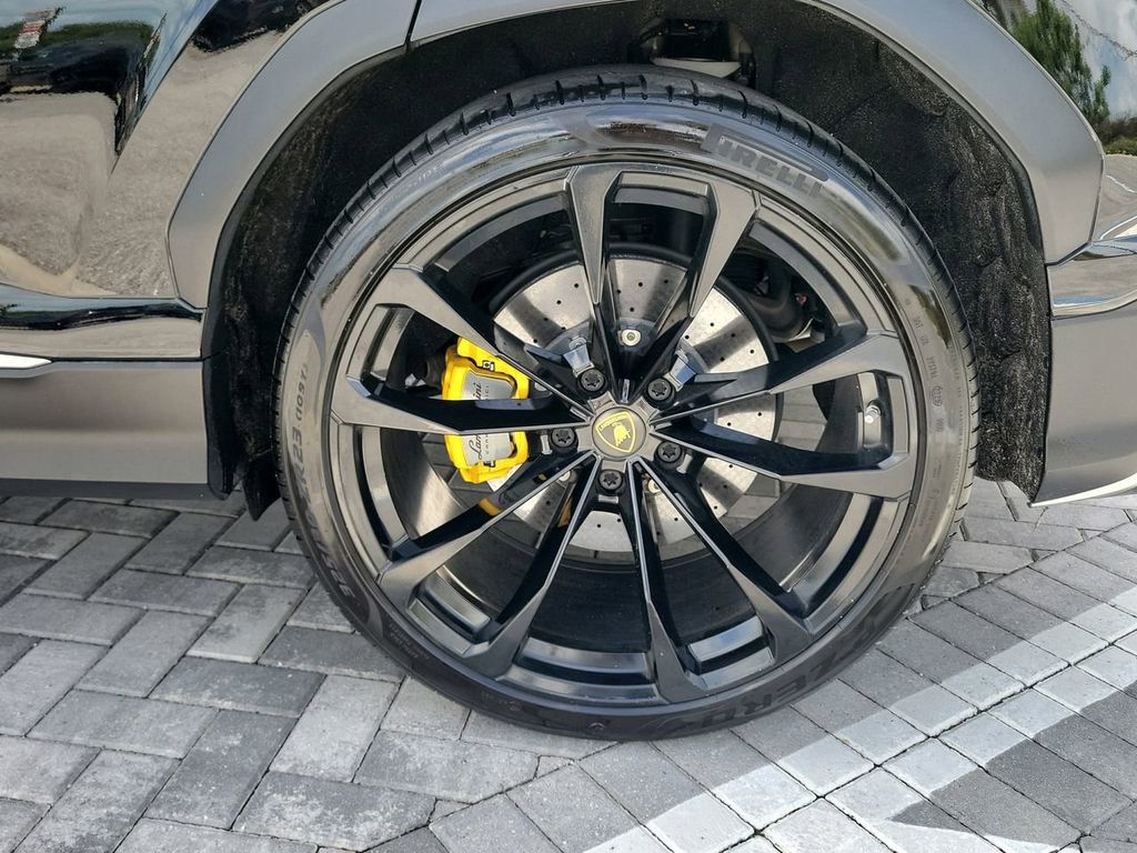 Used 2020 Lamborghini Urus image 14