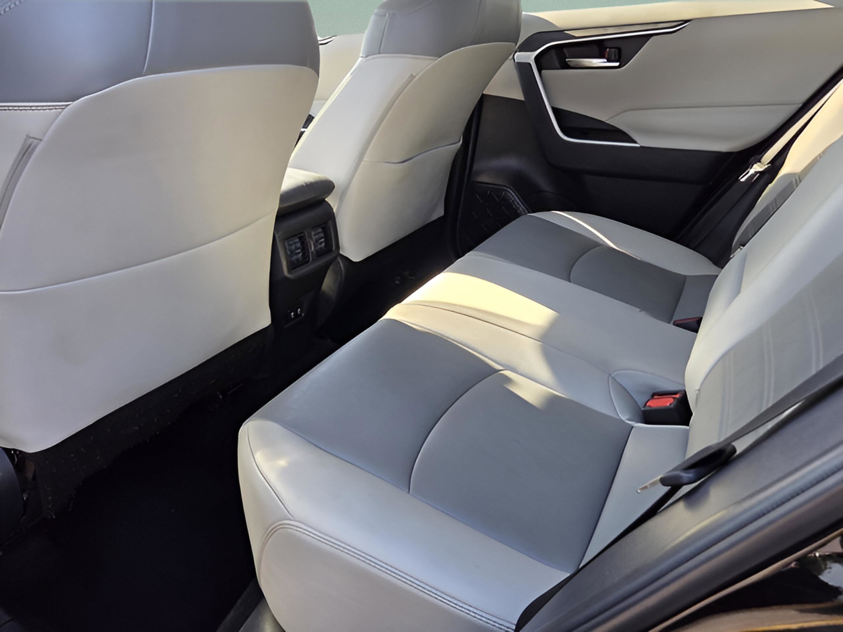 Certified 2021 Toyota RAV4 XLE Premium FWD image 9