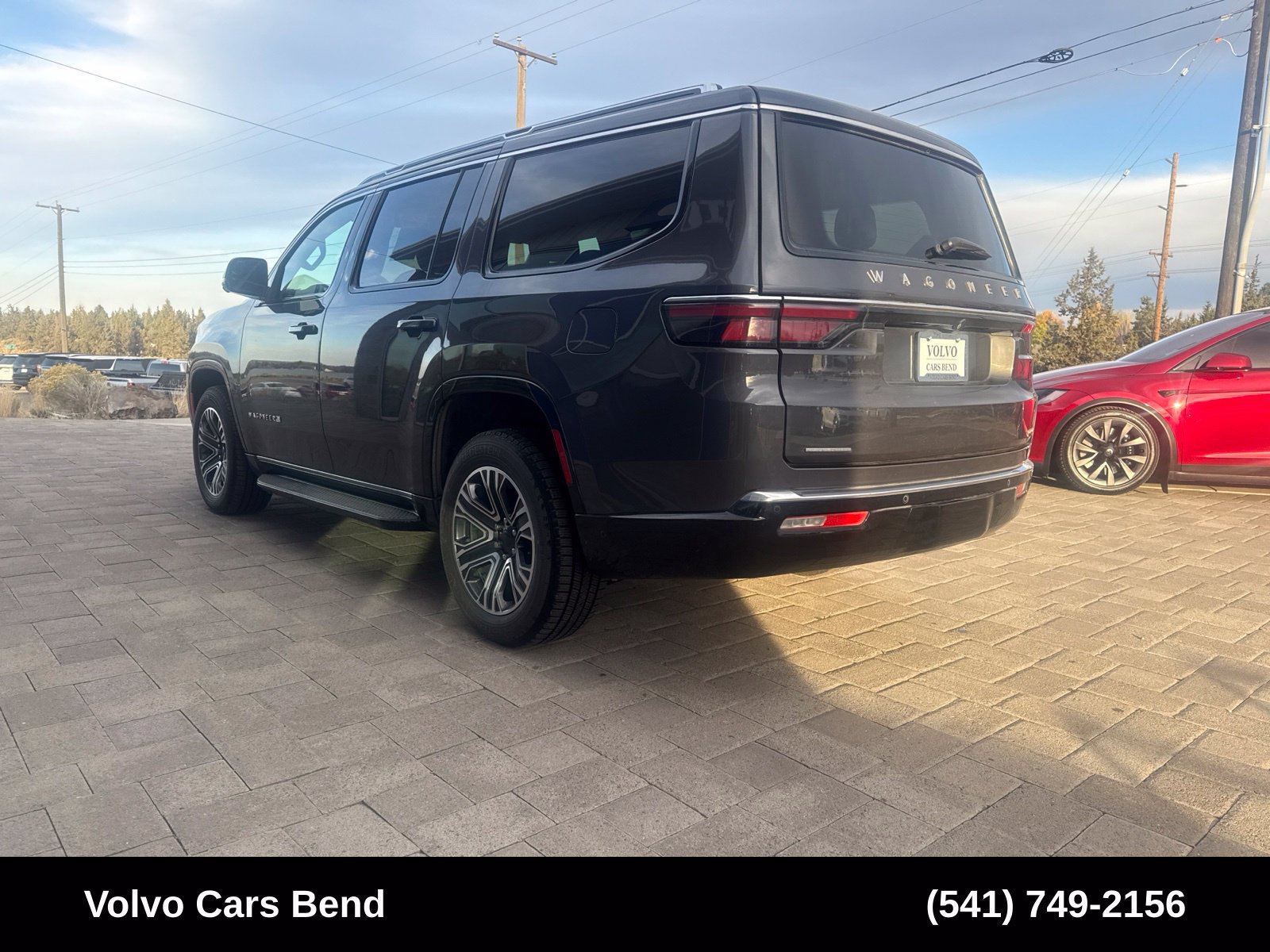 Used 2023 Jeep Wagoneer Series II w/ Convenience Group I AWD/4WD image 5