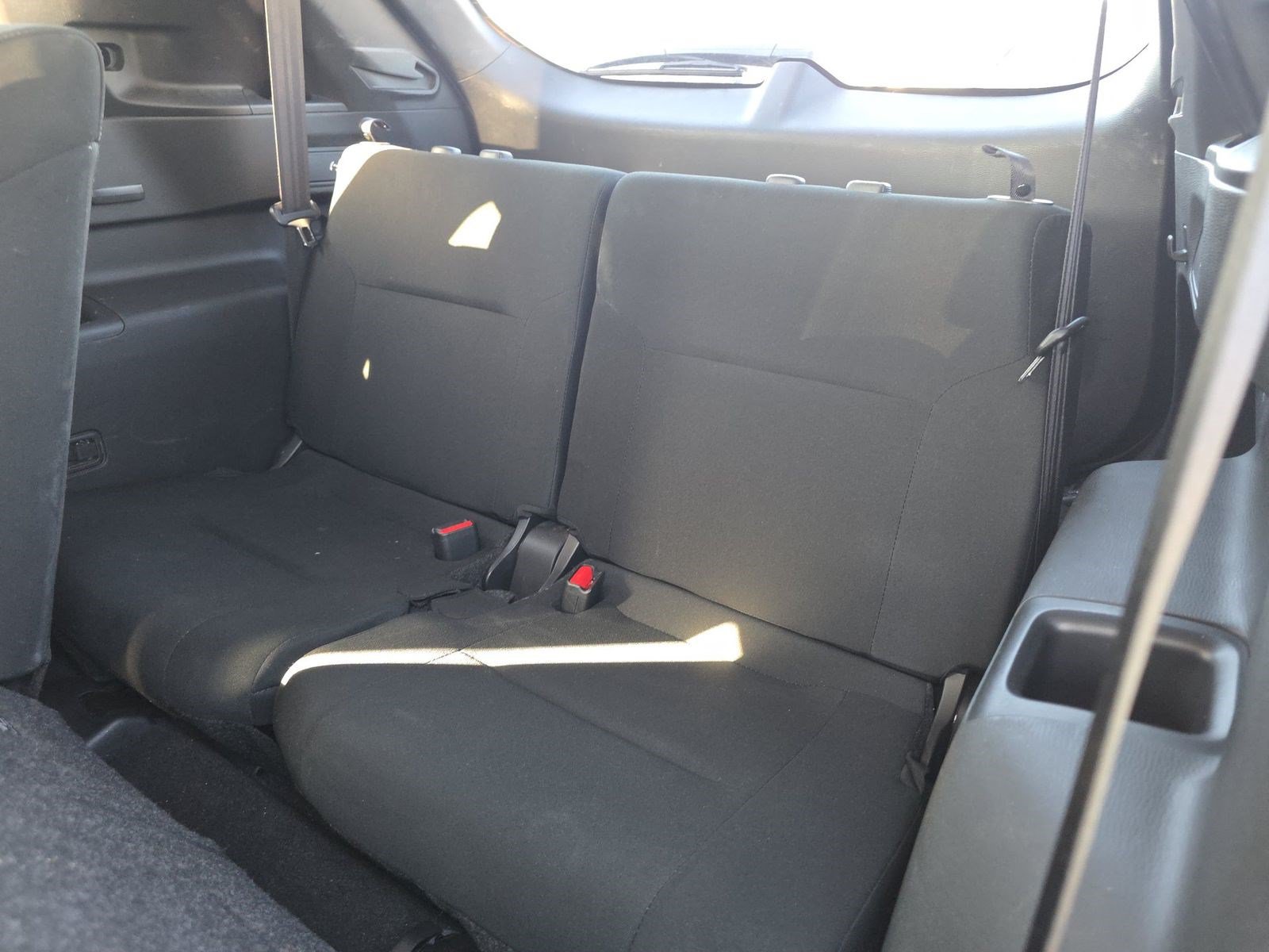 Used 2025 Mitsubishi Outlander ES FWD image 13