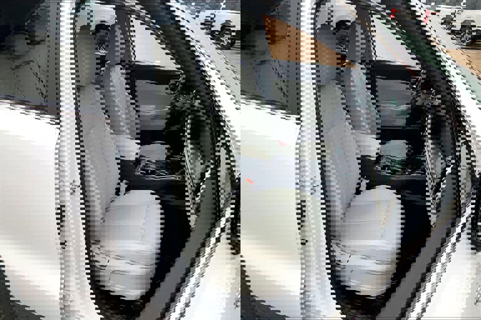 Used 2025 Kia Sorento S image 9