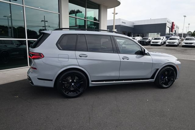 Used 2024 BMW X7 xDrive40i w/ Executive Package AWD/4WD image 9