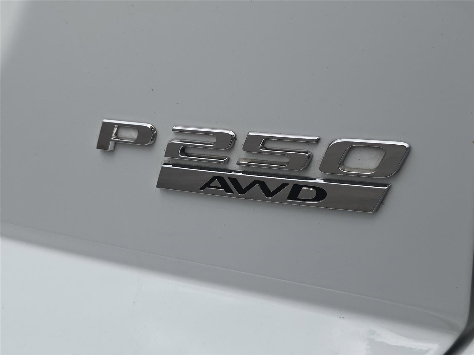 Used 2020 Jaguar E-PACE SE image 6