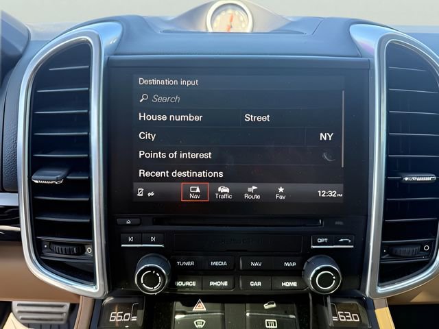 Used 2017 Porsche Cayenne S image 23