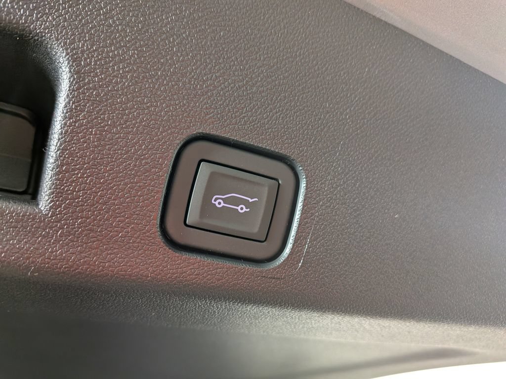 Used 2026 GMC Acadia Elevation w/ Black Edition AWD/4WD image 11
