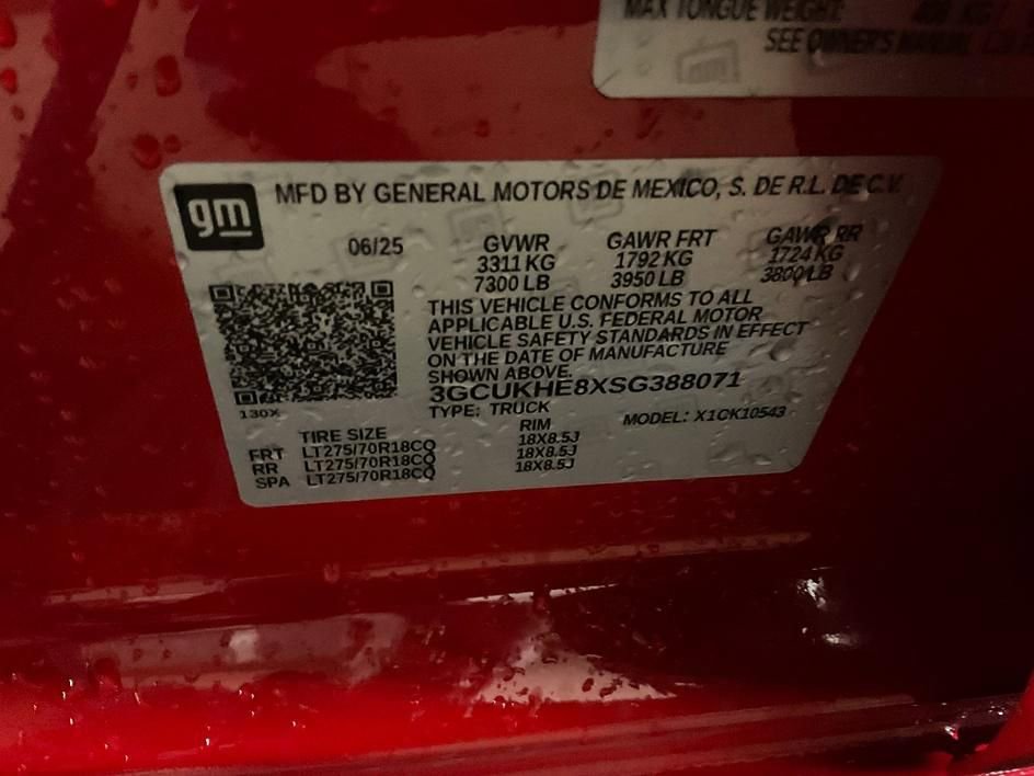 Used 2025 Chevrolet Silverado 1500 ZR2 w/ Dark Appearance Package image 44