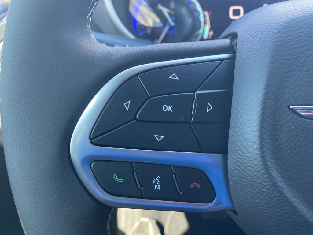 New 2026 Chrysler Pacifica Select FWD image 17
