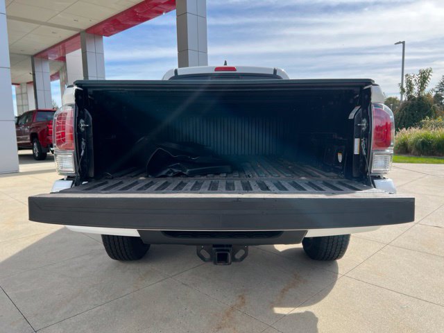 Used 2022 Toyota Tacoma TRD Off-Road w/ TRD Premium Off Road Package AWD/4WD image 33