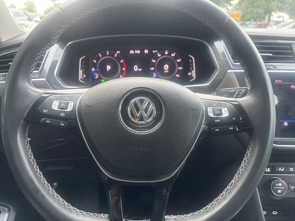 Used 2021 Volkswagen Tiguan SEL AWD/4WD image 41